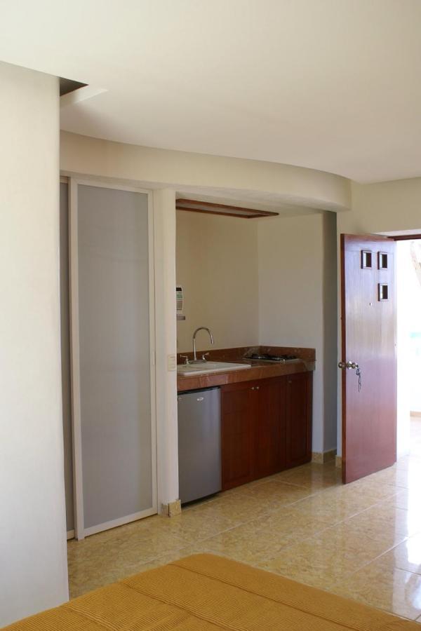 Suites Riviera Cancún Exterior foto